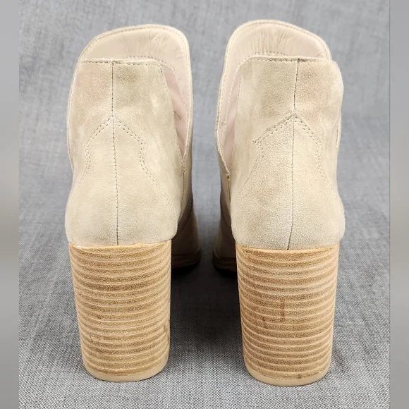 Steve Madden Chaya Block Heeled Western Leather Bootie. - Picture 6 of 13